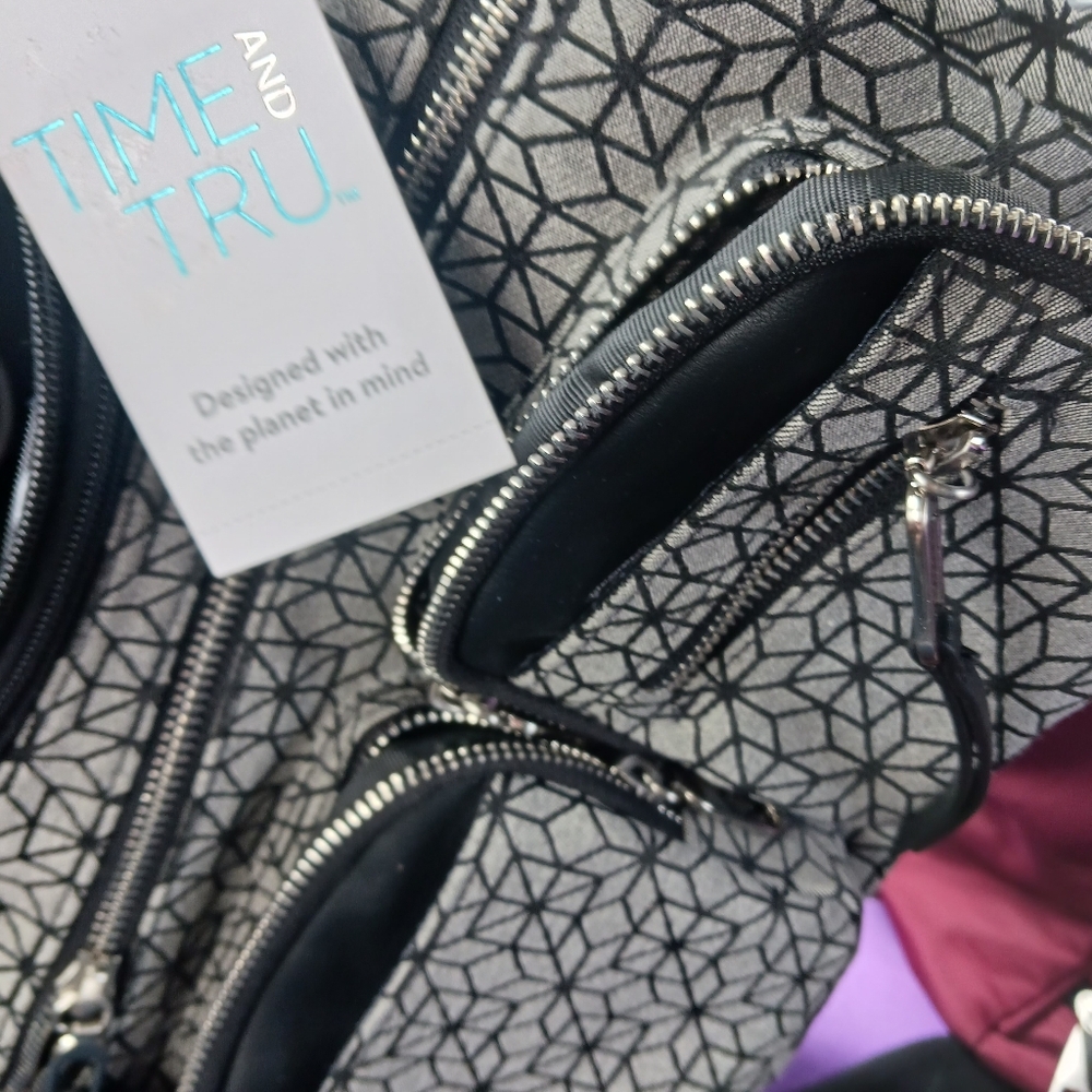 Time and Tru black and white purse with adjustable strap brand new with tags